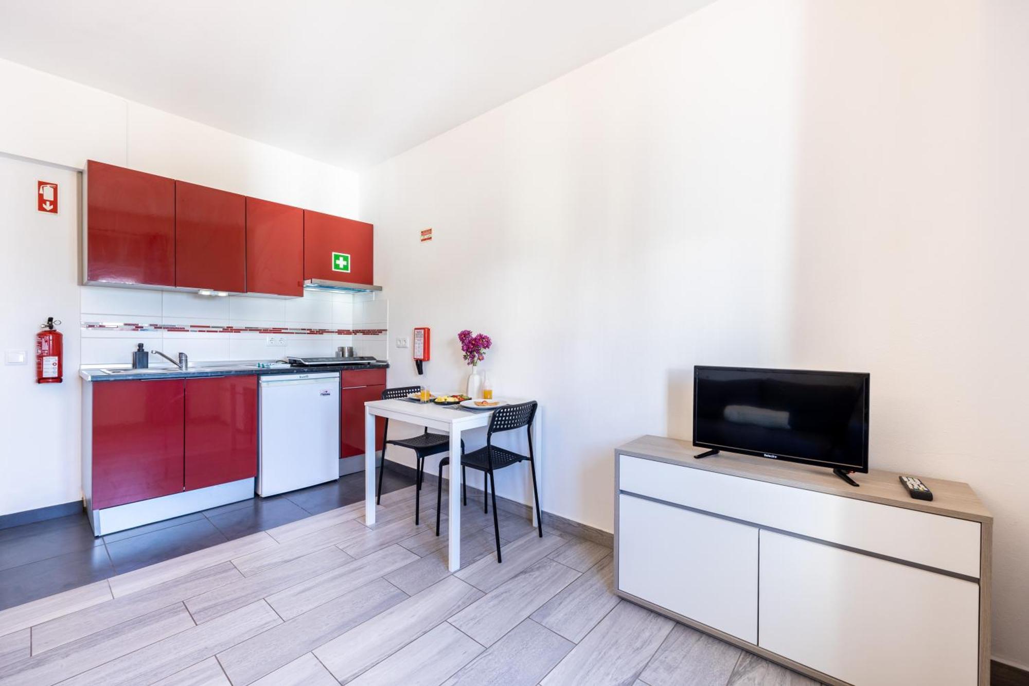 Stay On Top Apartments Lagos Buitenkant foto