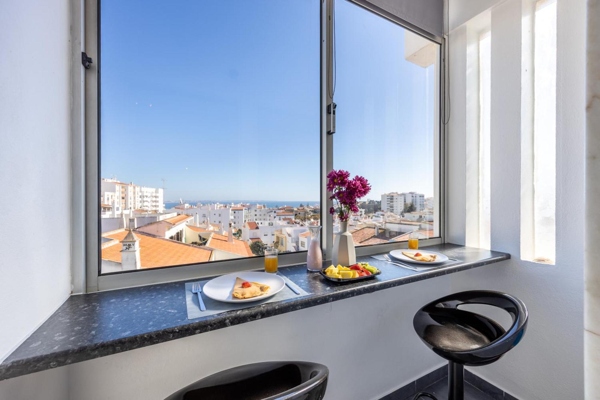 Stay On Top Apartments Lagos Buitenkant foto